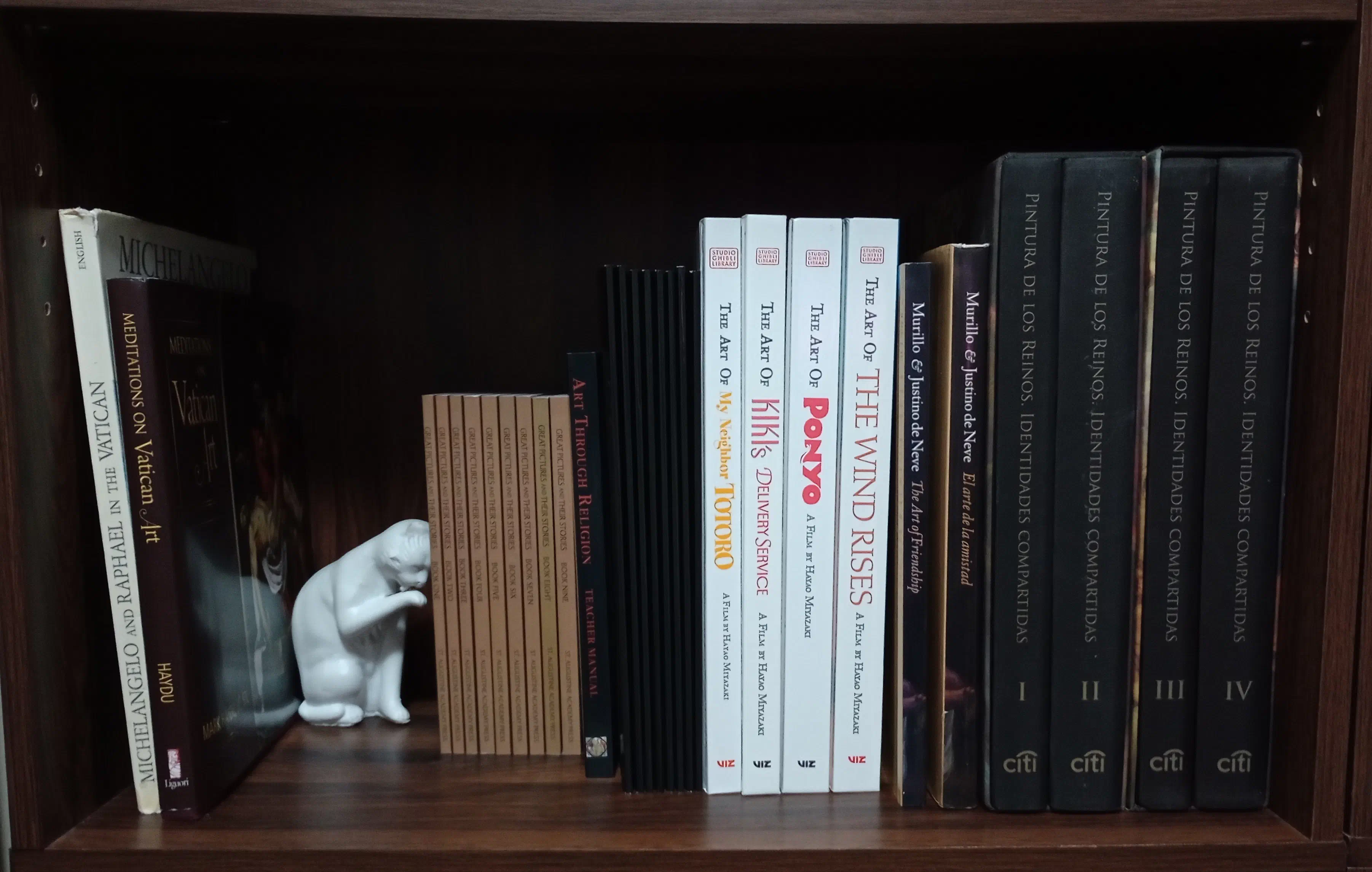 Art appreciation shelf